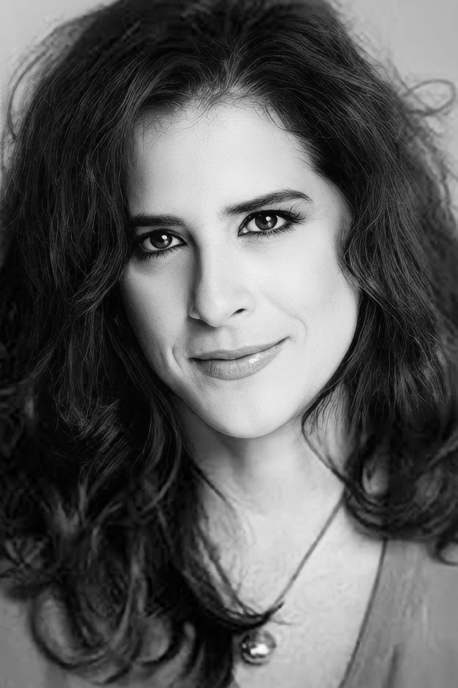 Lúcia Veríssimo backdrop