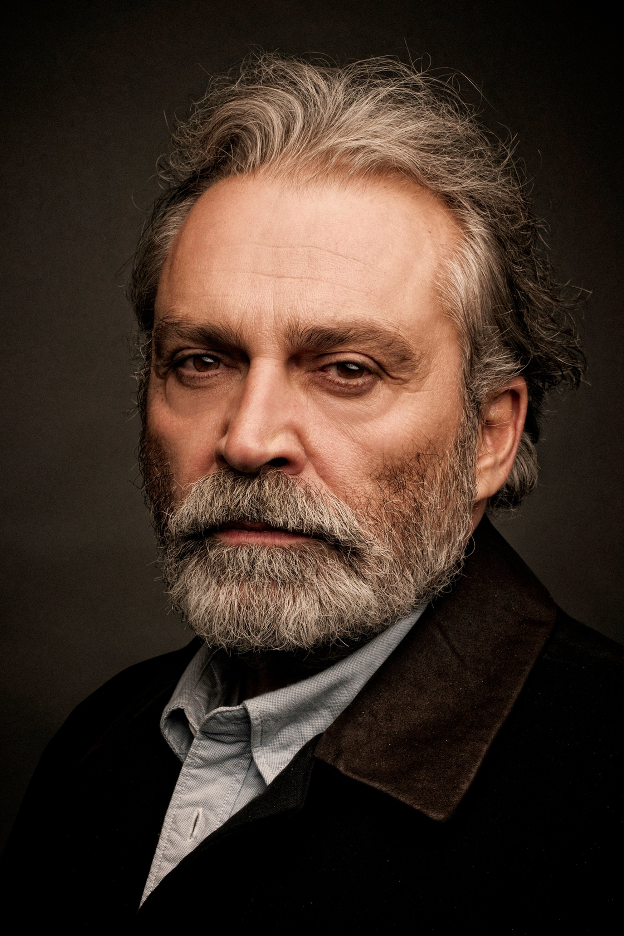 Haluk Bilginer → Haluk Bilginer backdrop