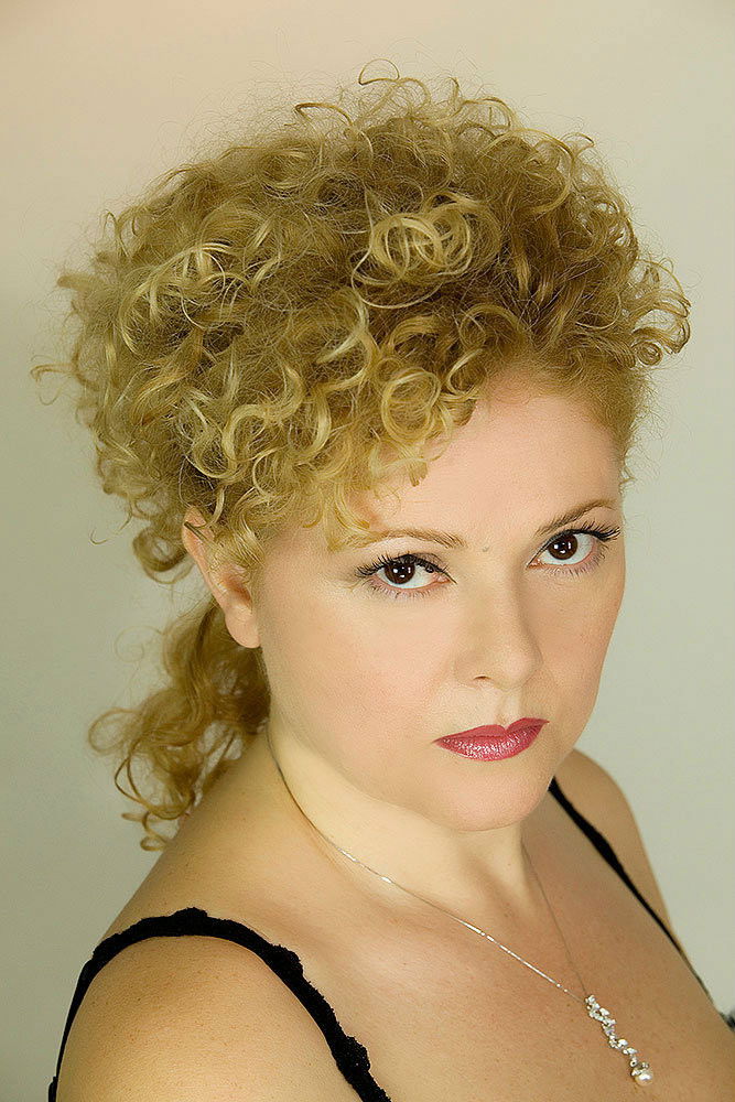 Francesca Rinaldi backdrop