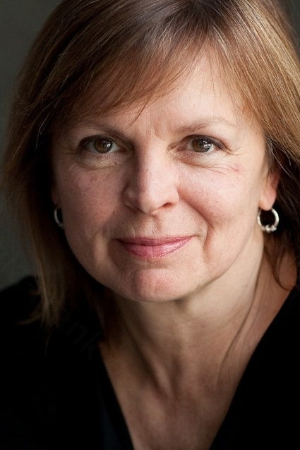 Mari Ginjak backdrop