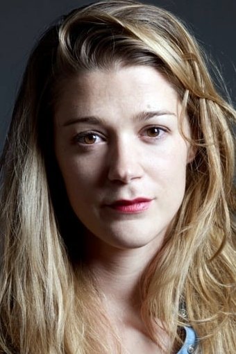 Célia Pilastre backdrop