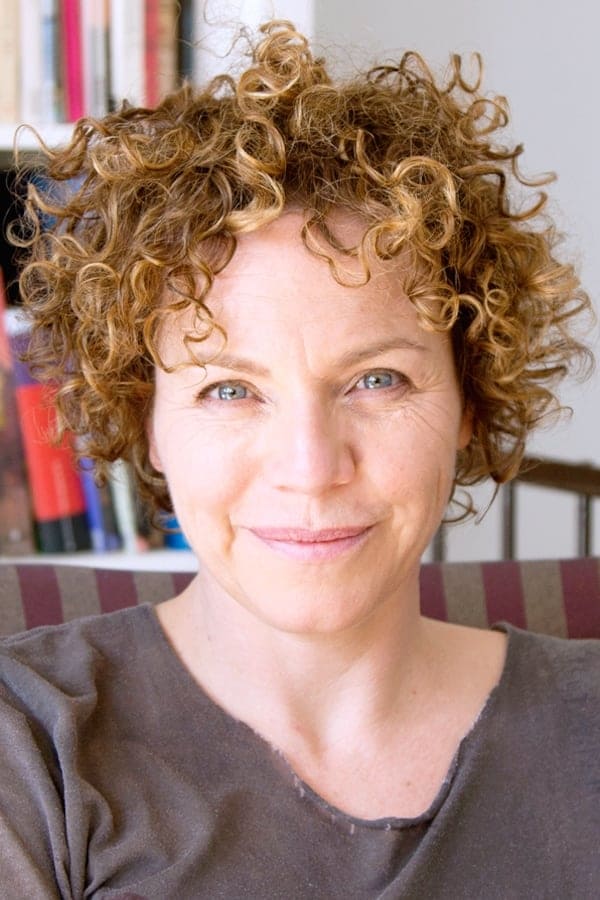 Macha Limonchik backdrop