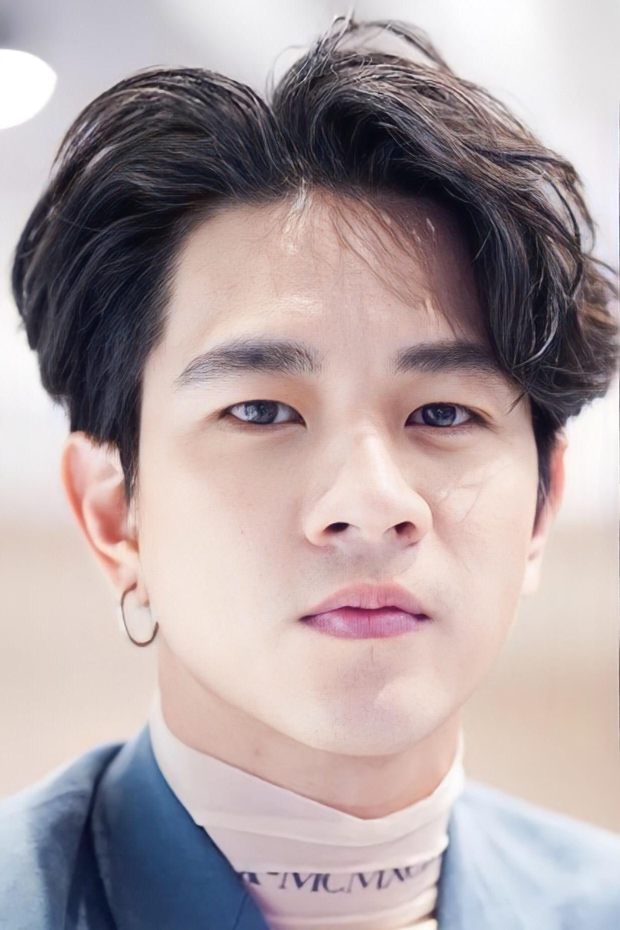 Theerachai Wimolchaireuk backdrop