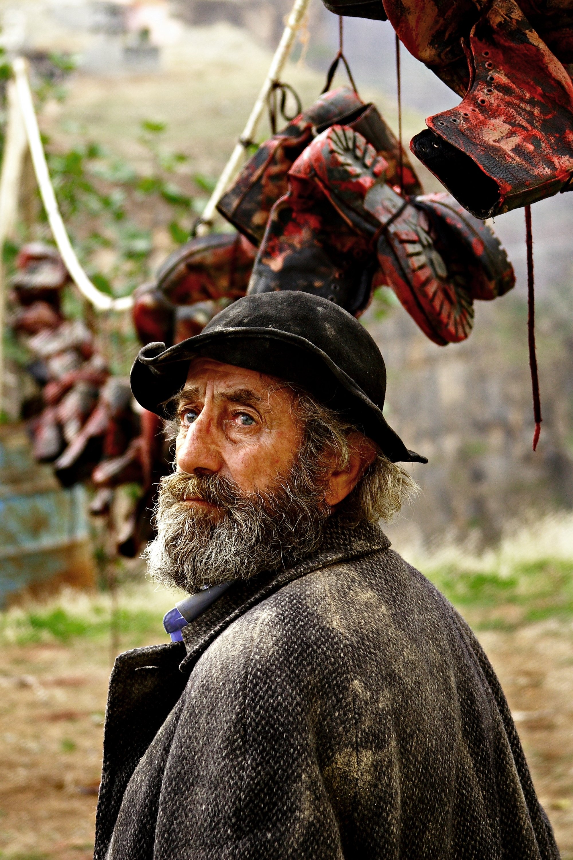 Omer Chawshin backdrop