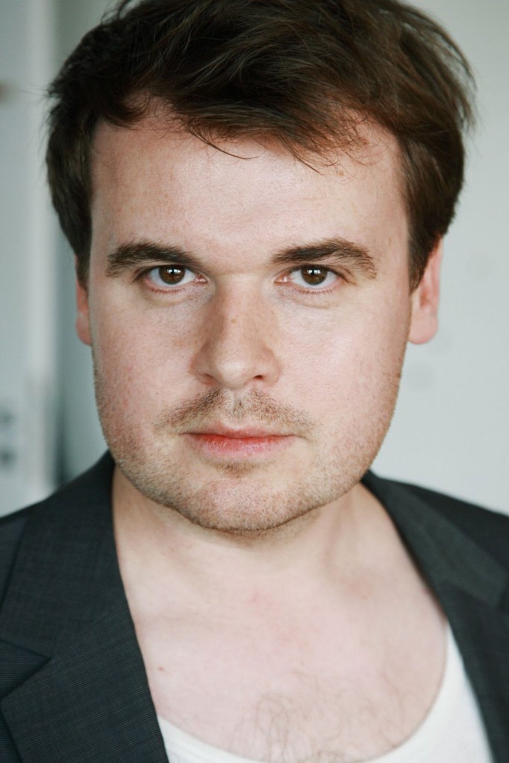 Tobias Nath backdrop