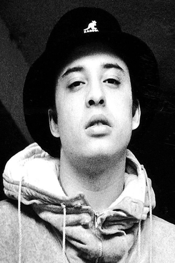 Alan 'Reni' Wren backdrop