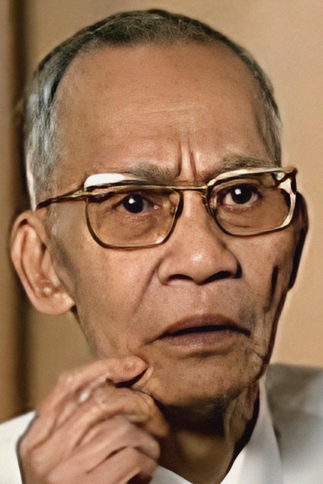 Hui Ying-Sau backdrop