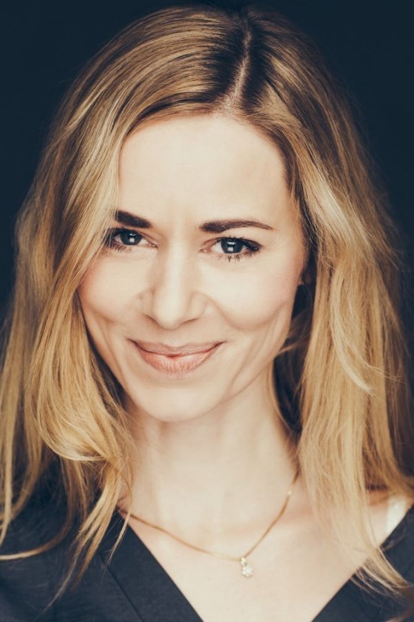 Therese Damsgaard backdrop