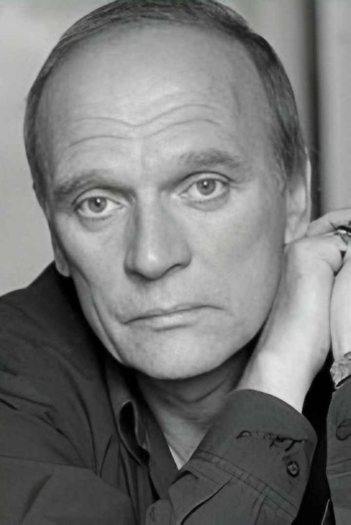 Yuriy Ovsyanko backdrop