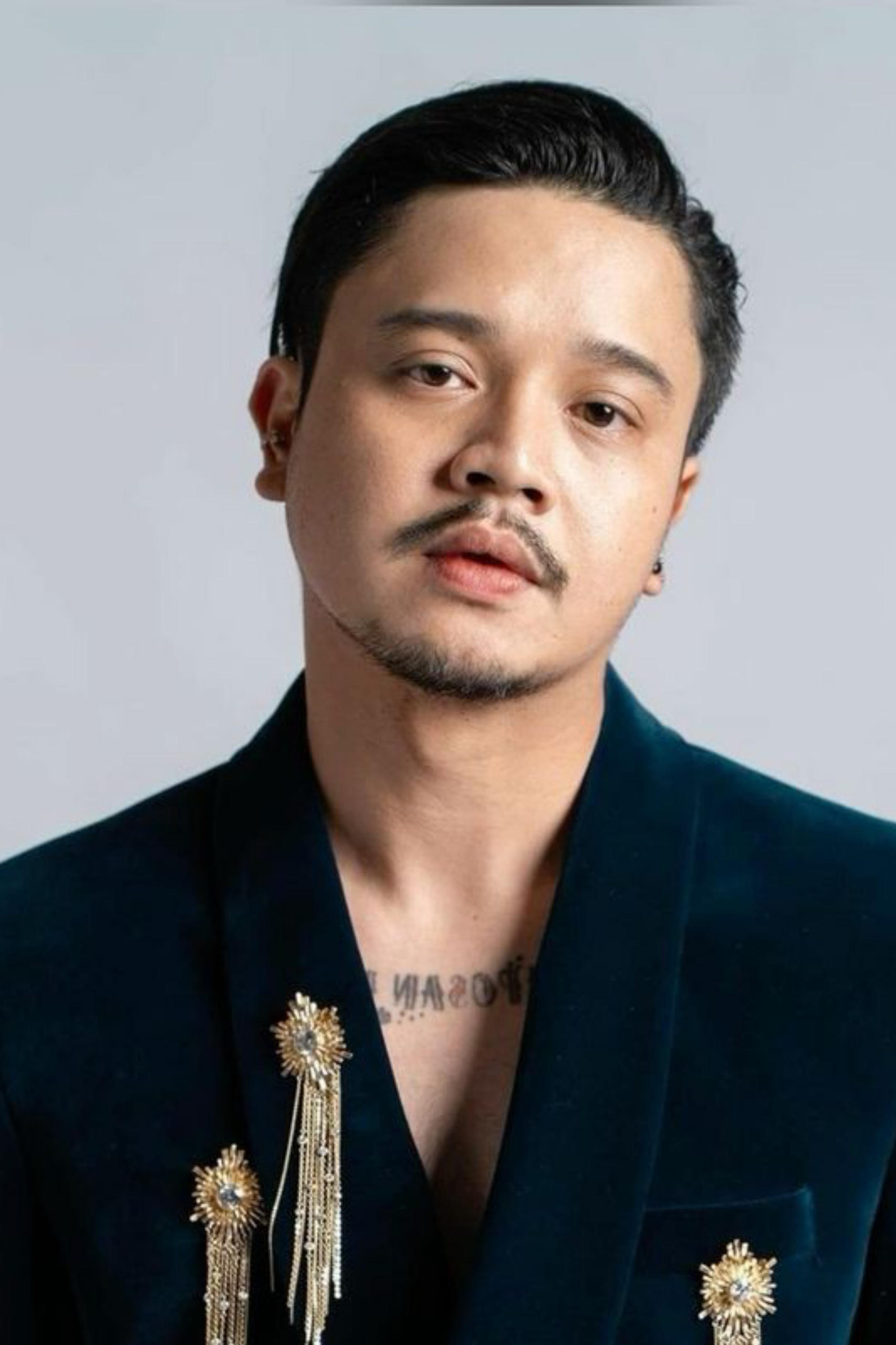 Derby Romero backdrop