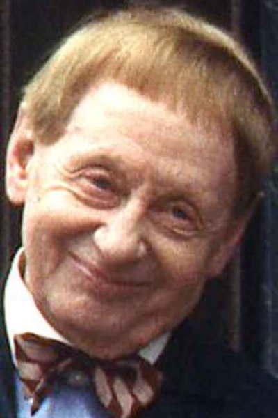 Artur Xhensën backdrop