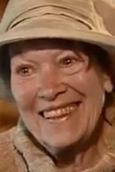 Grethe Holmer backdrop