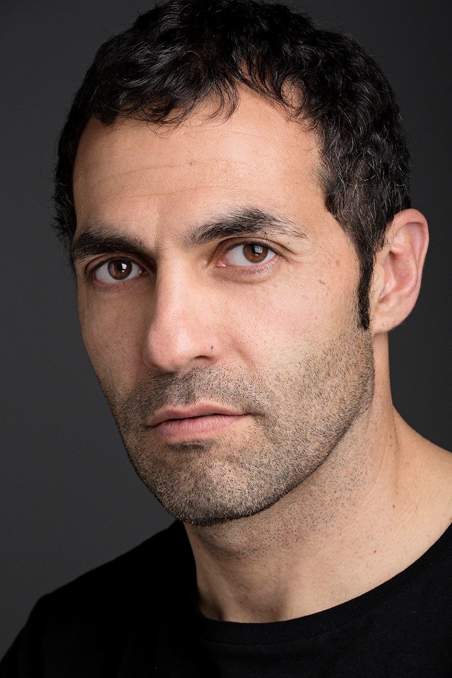 Mario de la Rosa backdrop