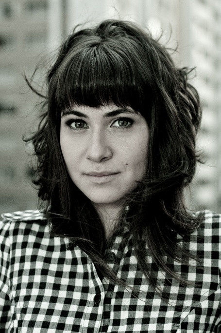 Uyara Torrente backdrop