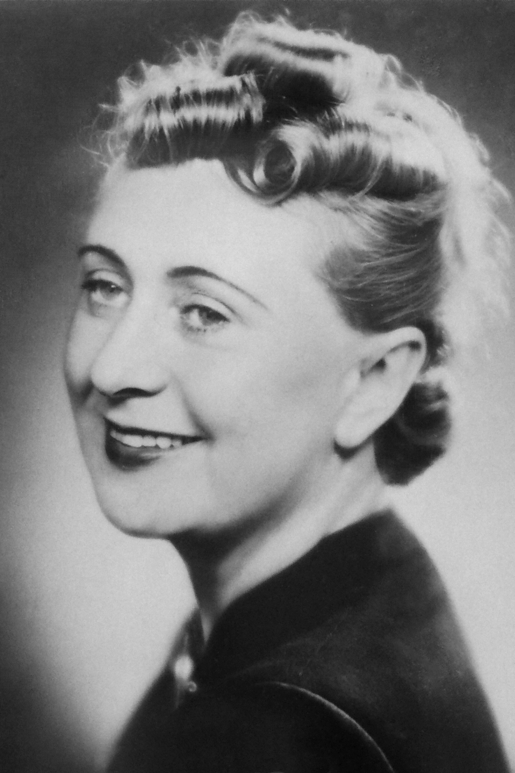 Meda Valentová backdrop