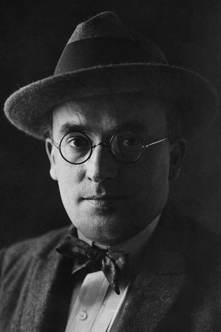 Bedřich Karen backdrop