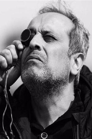 Hamid Nematollah backdrop