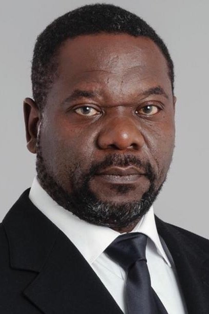 Alberto Magassela backdrop