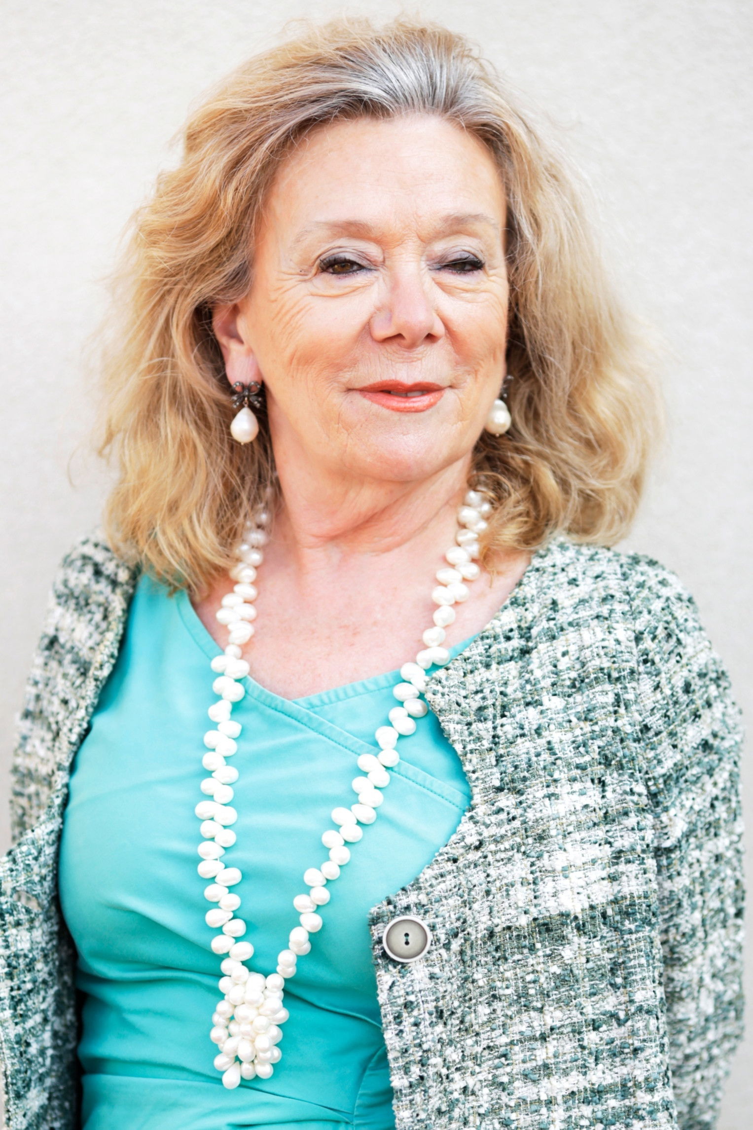 Alessandra Frabetti backdrop