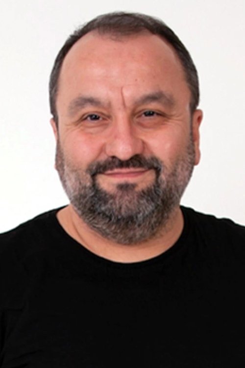 Erdem Baş backdrop