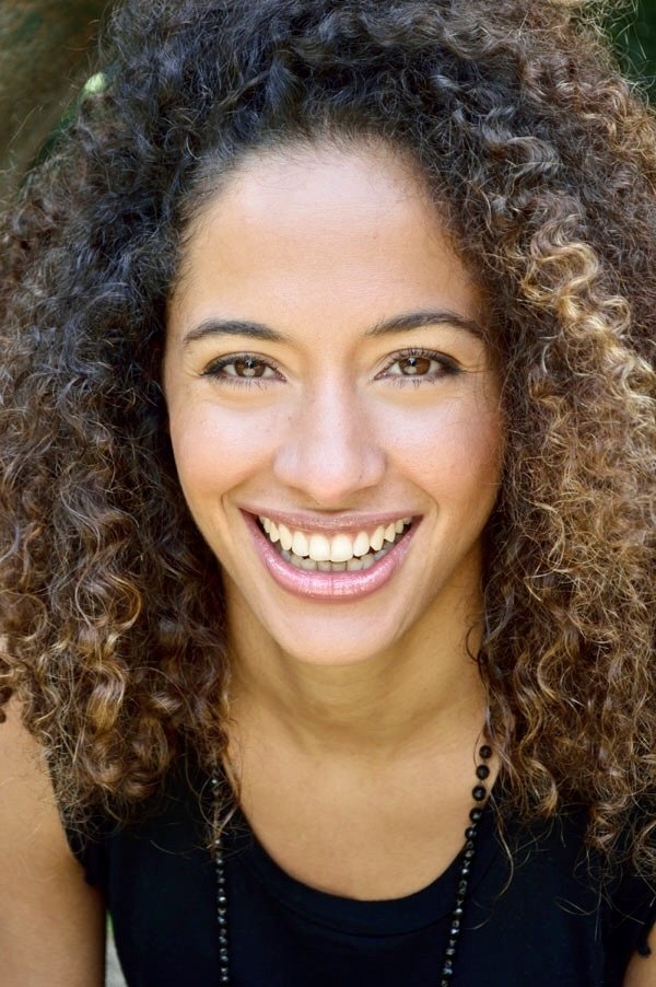 Genevieve Capovilla backdrop