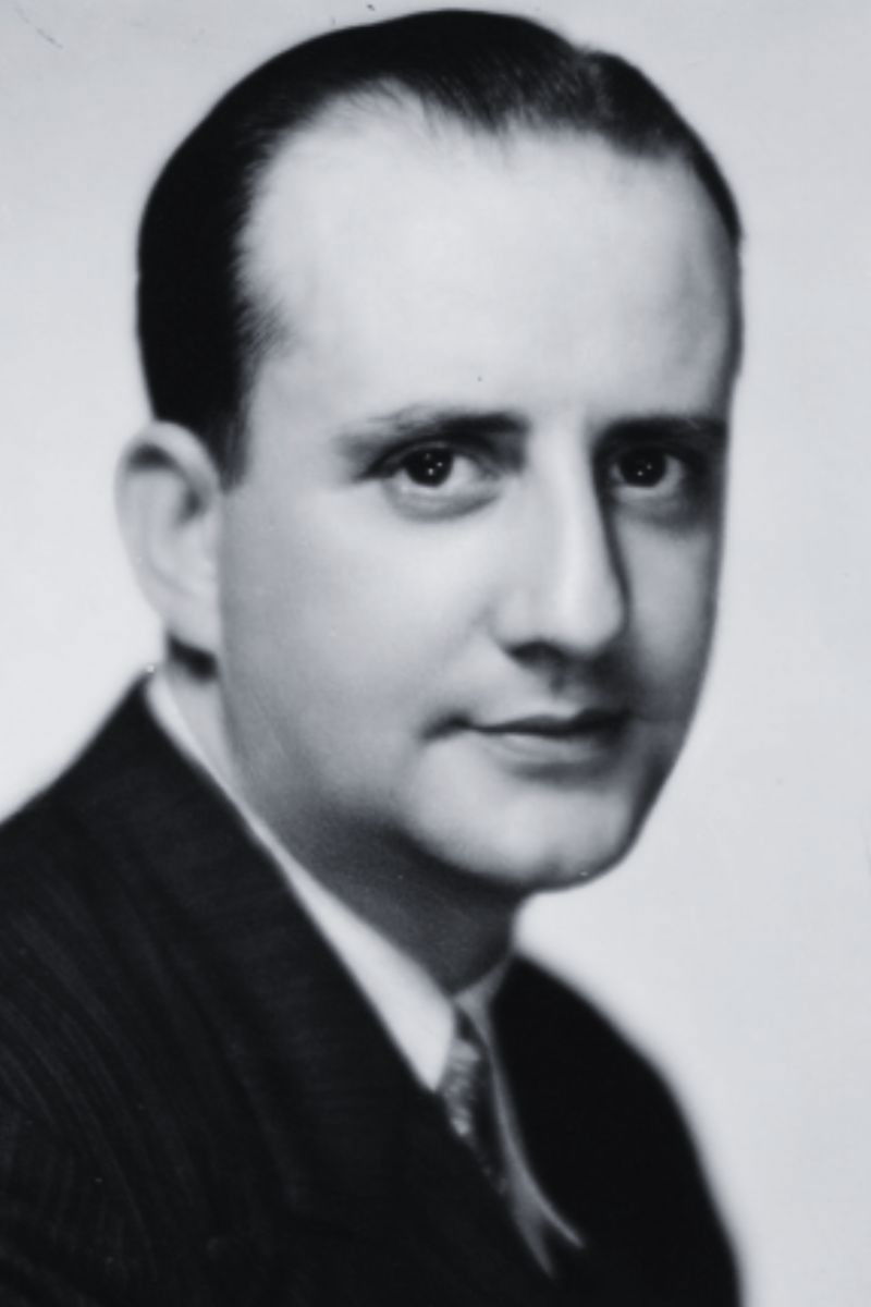 Adhemar Gonzaga backdrop