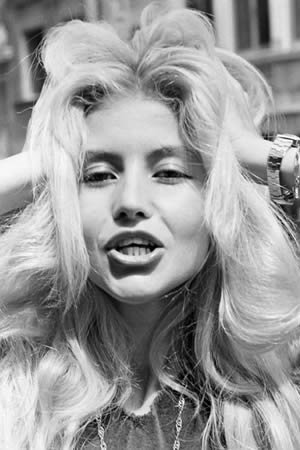 Claudete Joubert backdrop