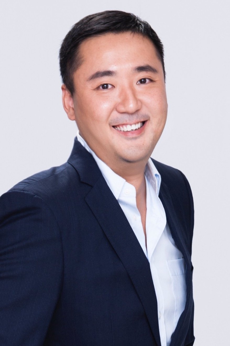 Wong Tsz-Ming backdrop