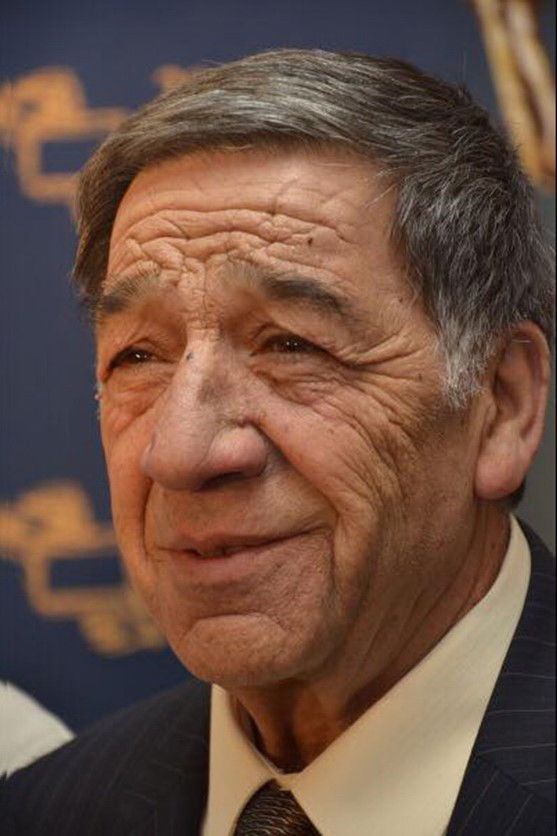 Albert Mkrtchyan backdrop