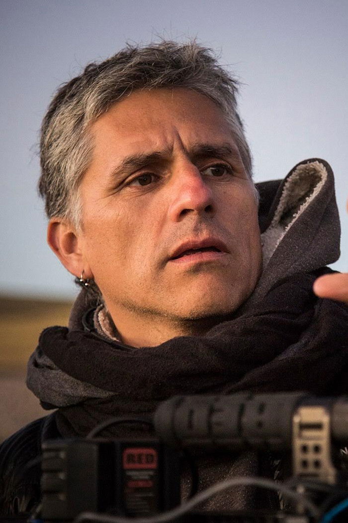 Inti Briones backdrop