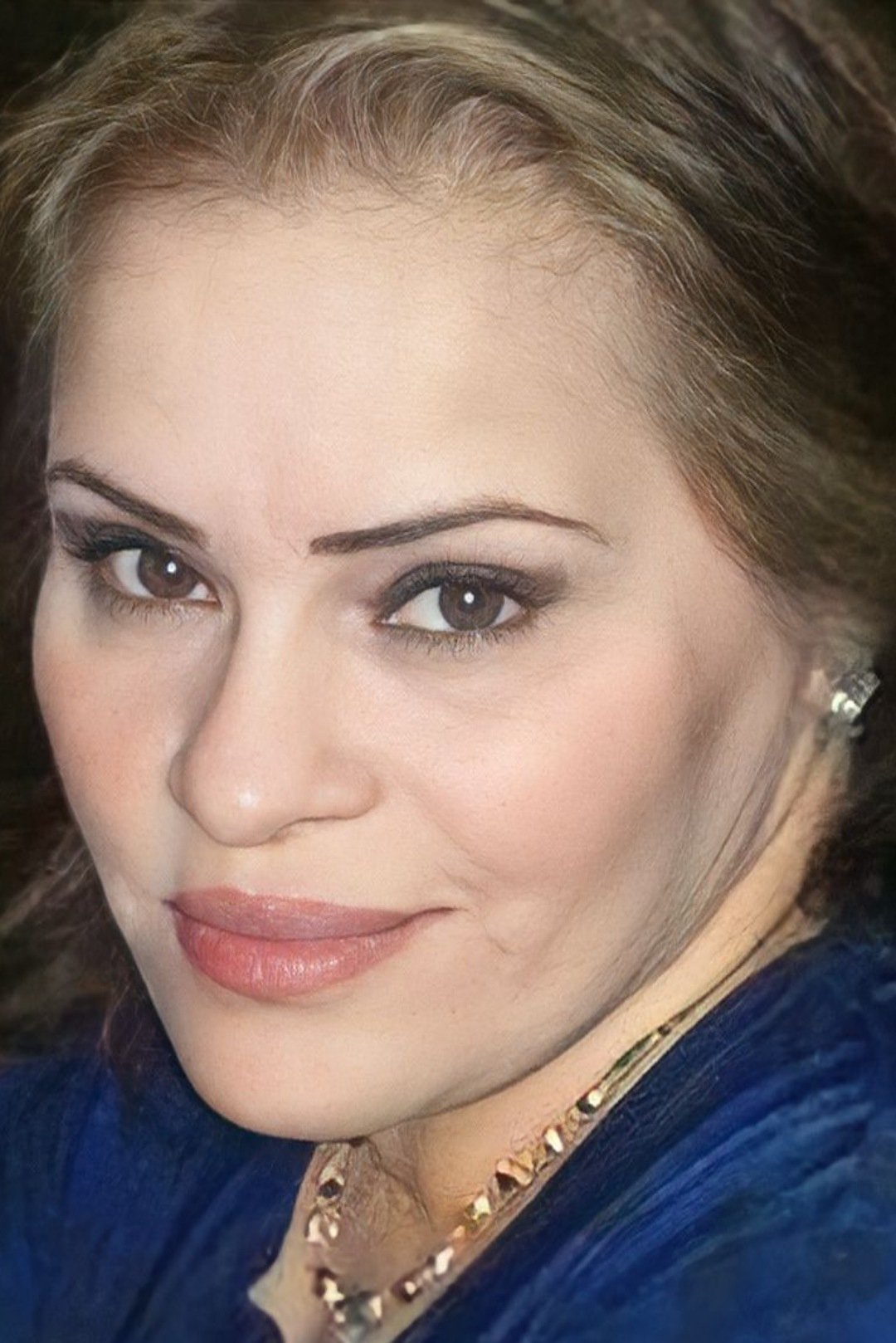Nadia Al Iraqiya backdrop