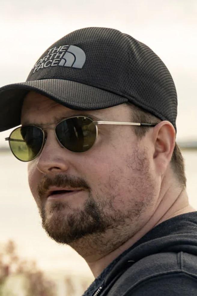 Guillaume Pierret backdrop