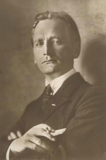 Josef Peterhans backdrop