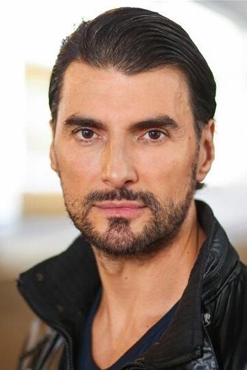 Vidal Sancho backdrop