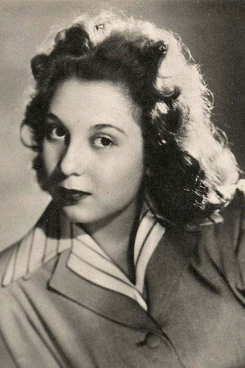 Chiaretta Gelli backdrop