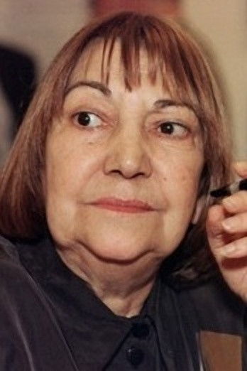 Fernanda Alves backdrop