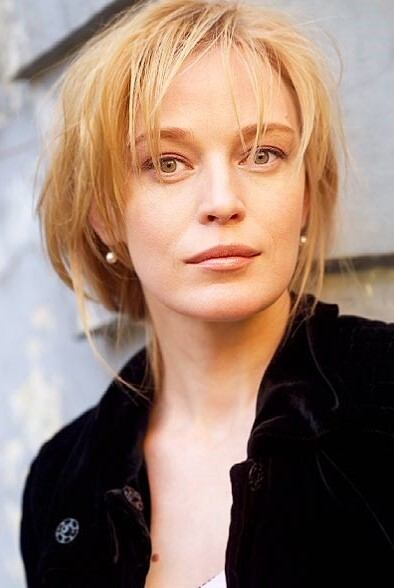 Elita Kļaviņa backdrop