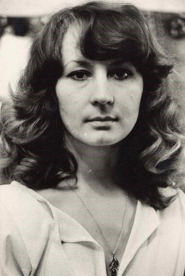 Akvelina Livmane backdrop