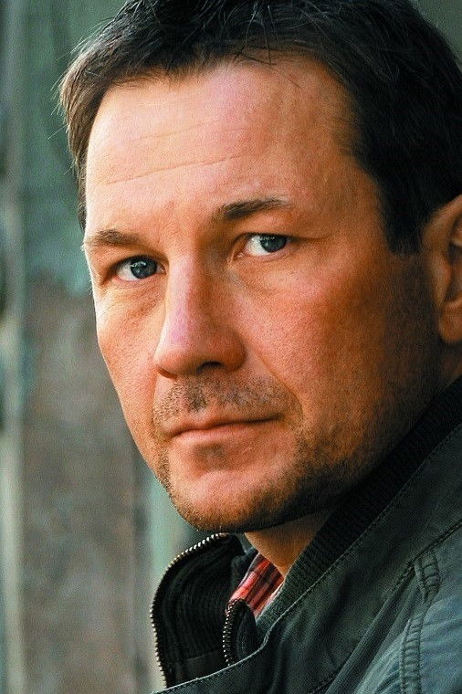 Armands Reinfelds backdrop