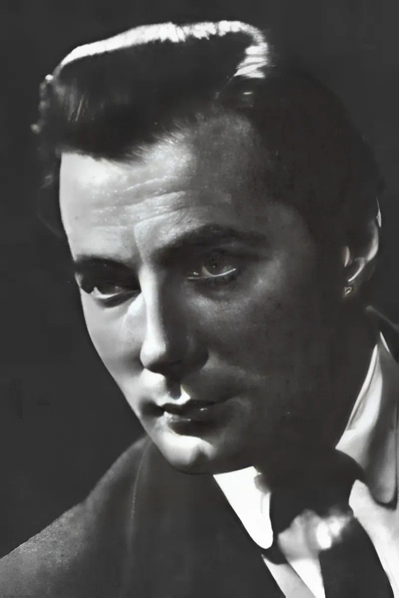 Harijs Liepiņš backdrop