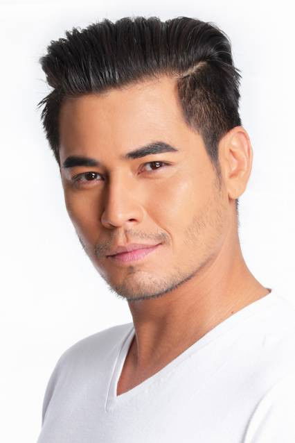 Fabio Ide backdrop