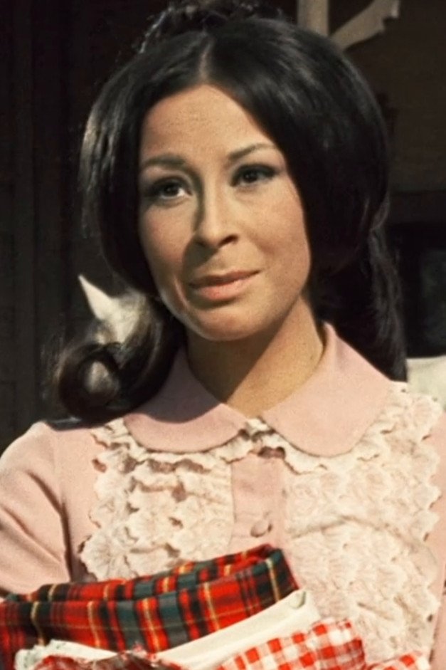 Cristina Iosani backdrop