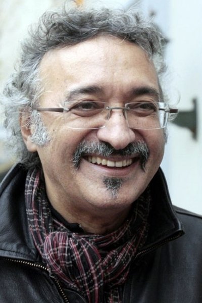 Serge Bramly backdrop