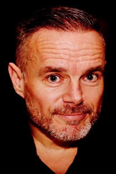 Peter Brownbill backdrop