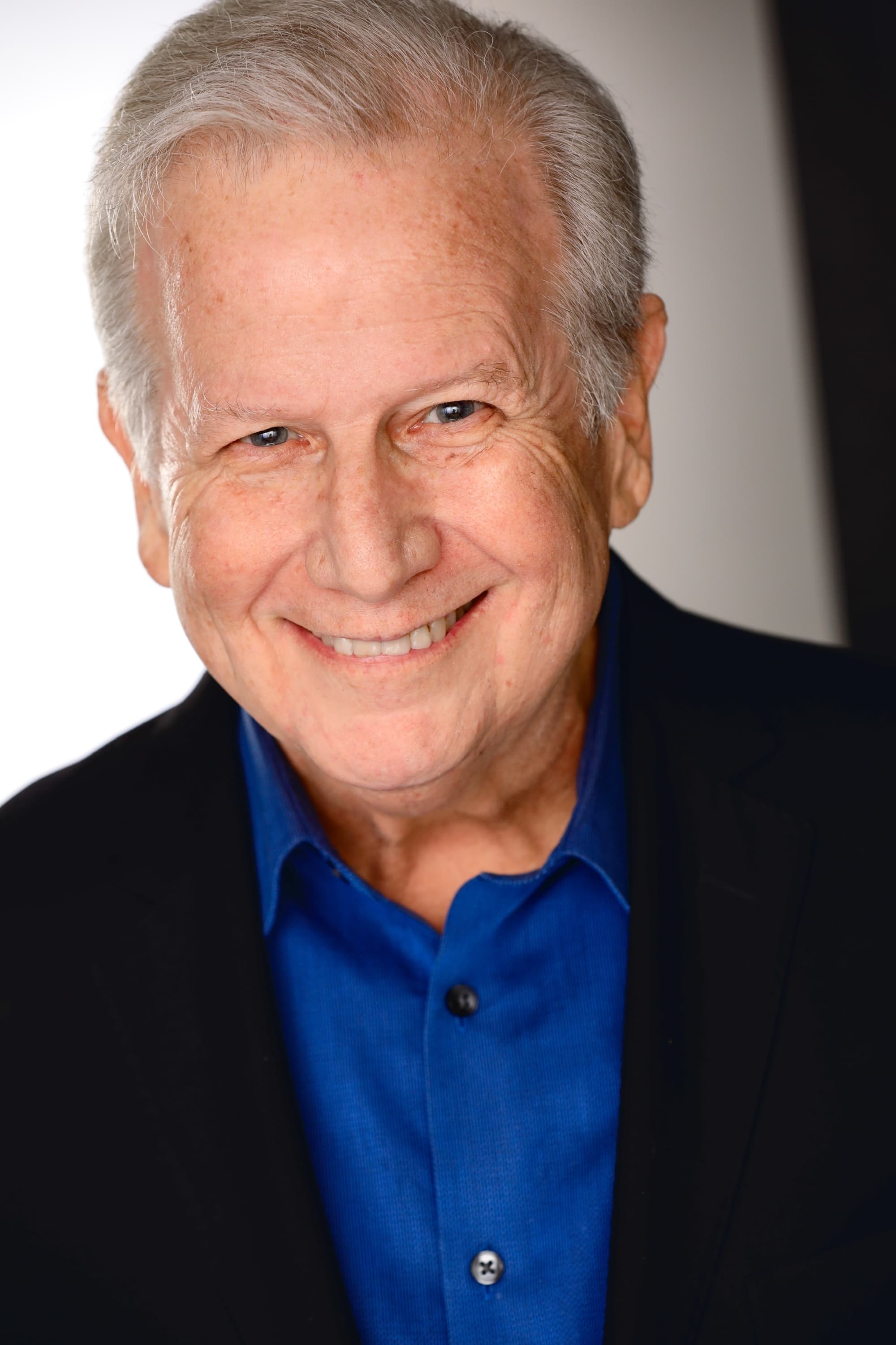 Sam Kwasman backdrop