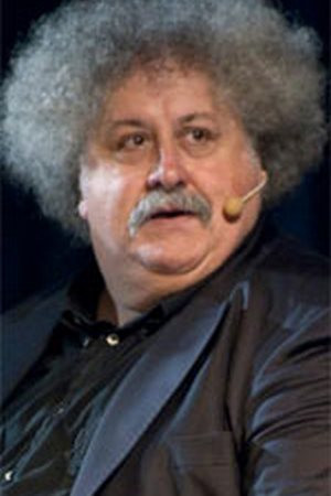 Lucio Ciotola backdrop