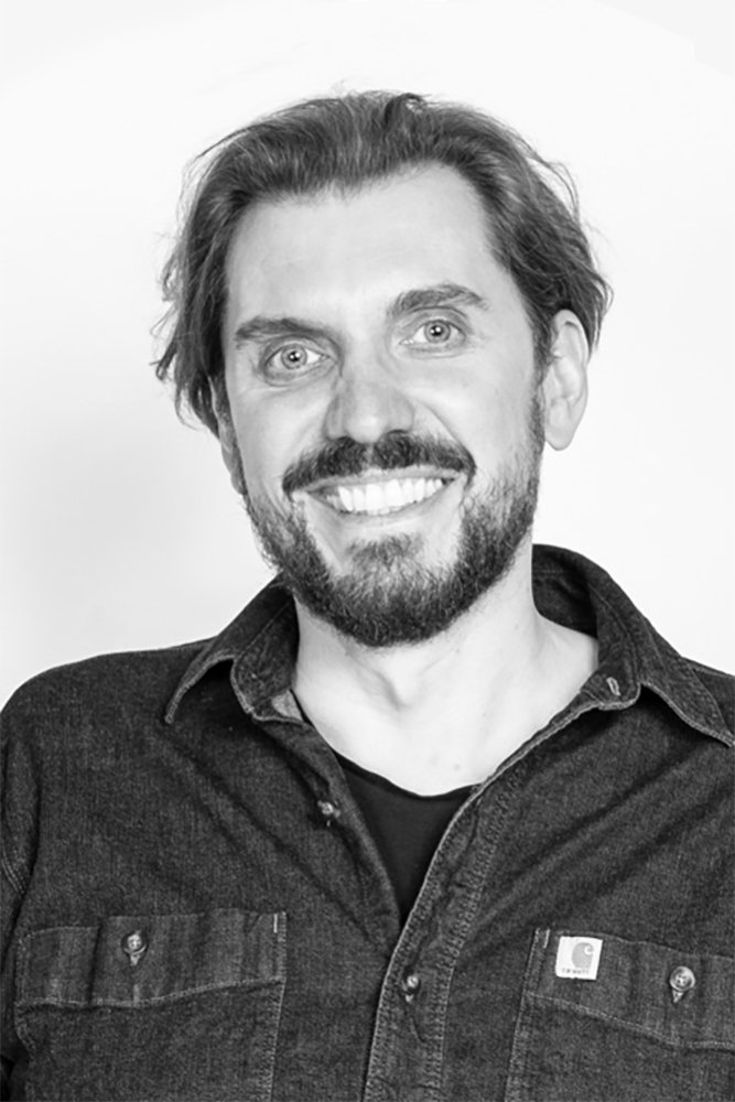 Andreas Schmied backdrop