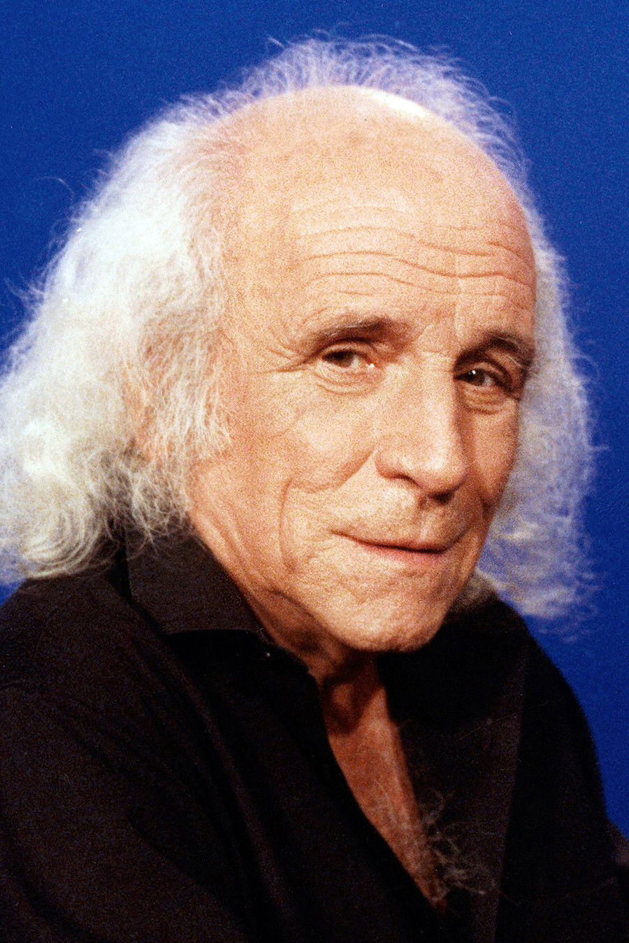 Léo Ferré backdrop