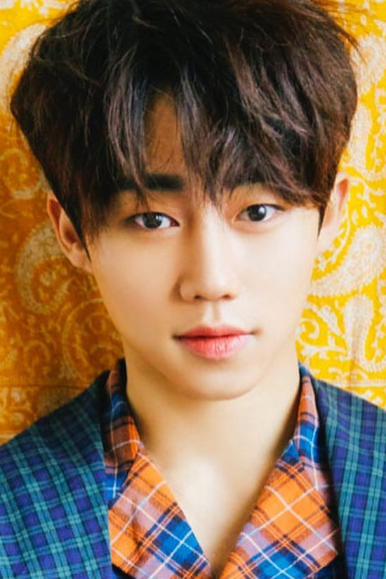 Park Ji-bin backdrop