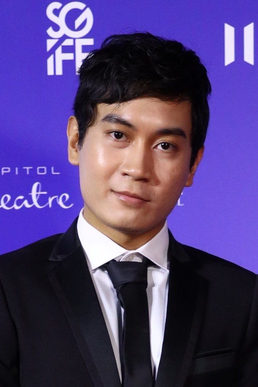 Mikhail Red backdrop